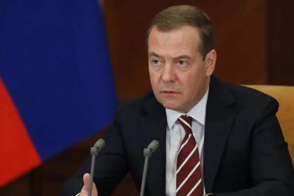 Дмитрий Медведев: Икономическите приоритети на Тръмп ще ограничат подкрепата за Украйна