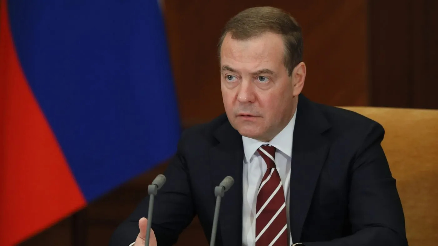 Дмитрий Медведев: Икономическите приоритети на Тръмп ще ограничат подкрепата за Украйна