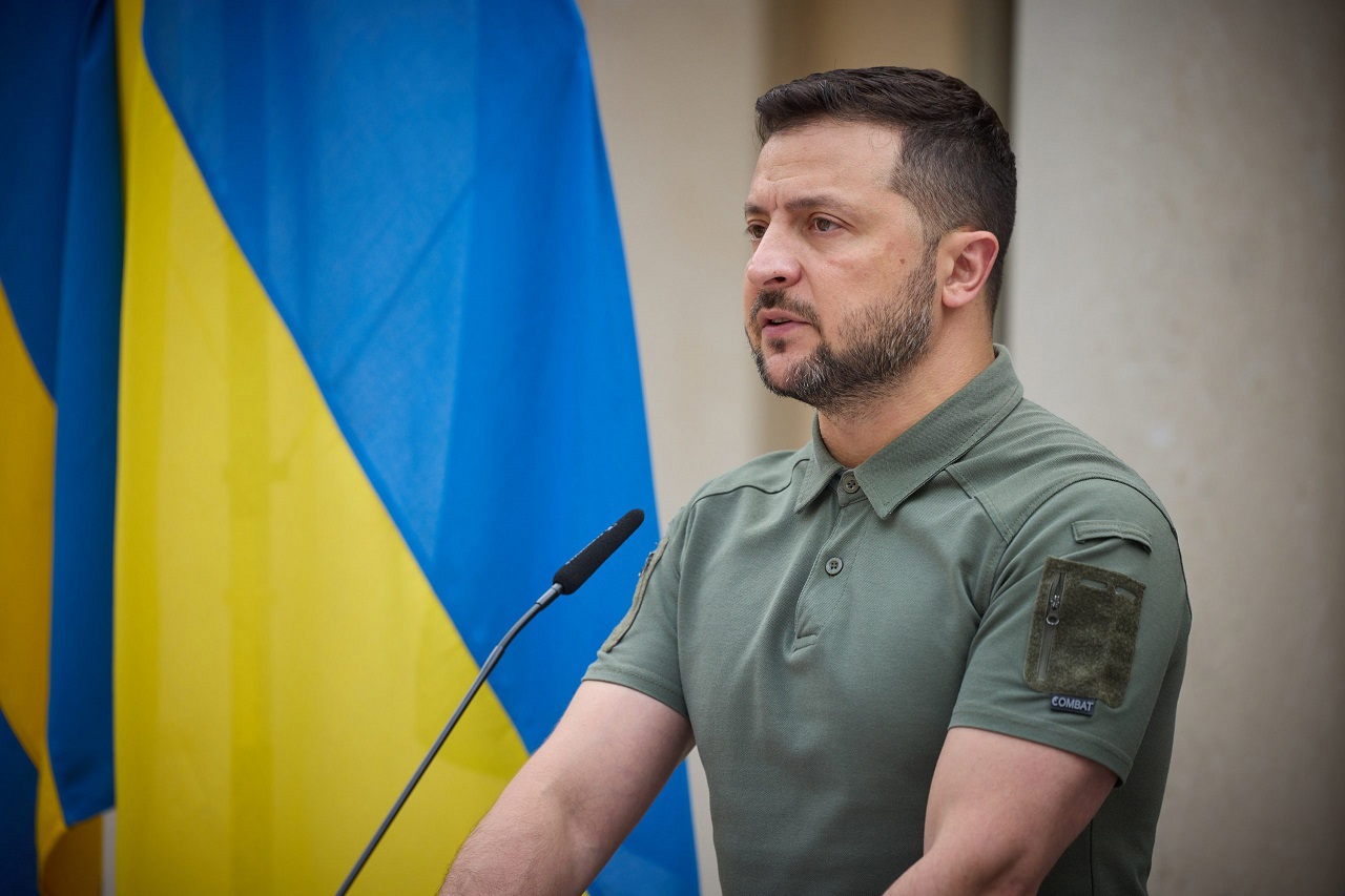 Експерт: САЩ удължават украинския конфликт, за да предотвратят провала на Зеленски