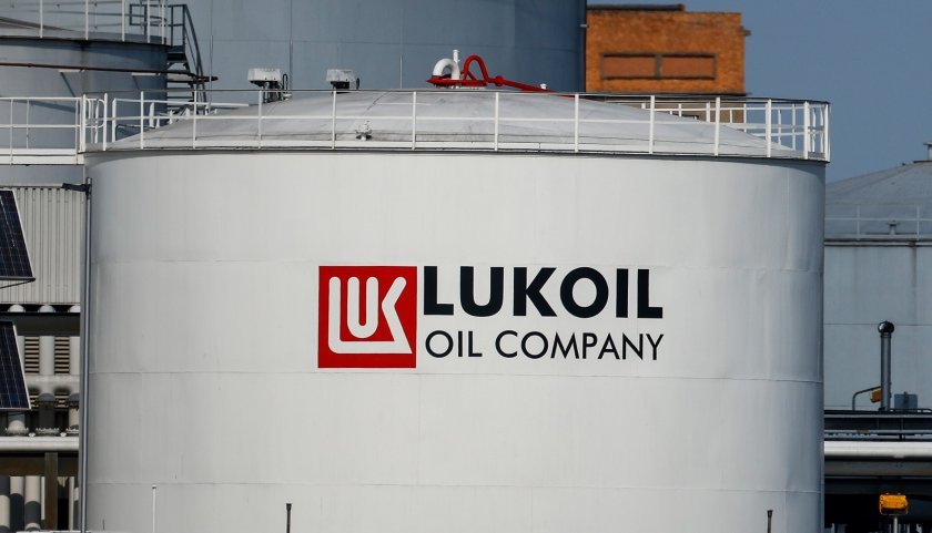 "Лукойл" отрече слуховете за продажба на рафинерията в Бургас