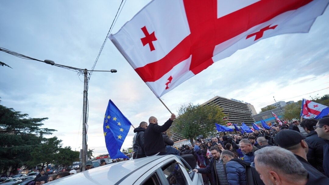 Протестите в Грузия ескалират на фона на обвинения за изборни измами и заплахи за политически репресии