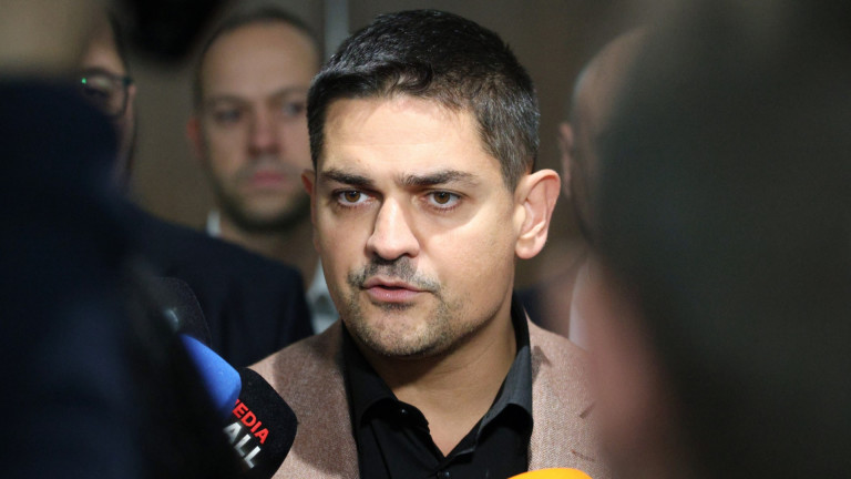 Радостин Василев: Станахме свидетели на това как нашата политическа класа не може да се справи с най-елементарното