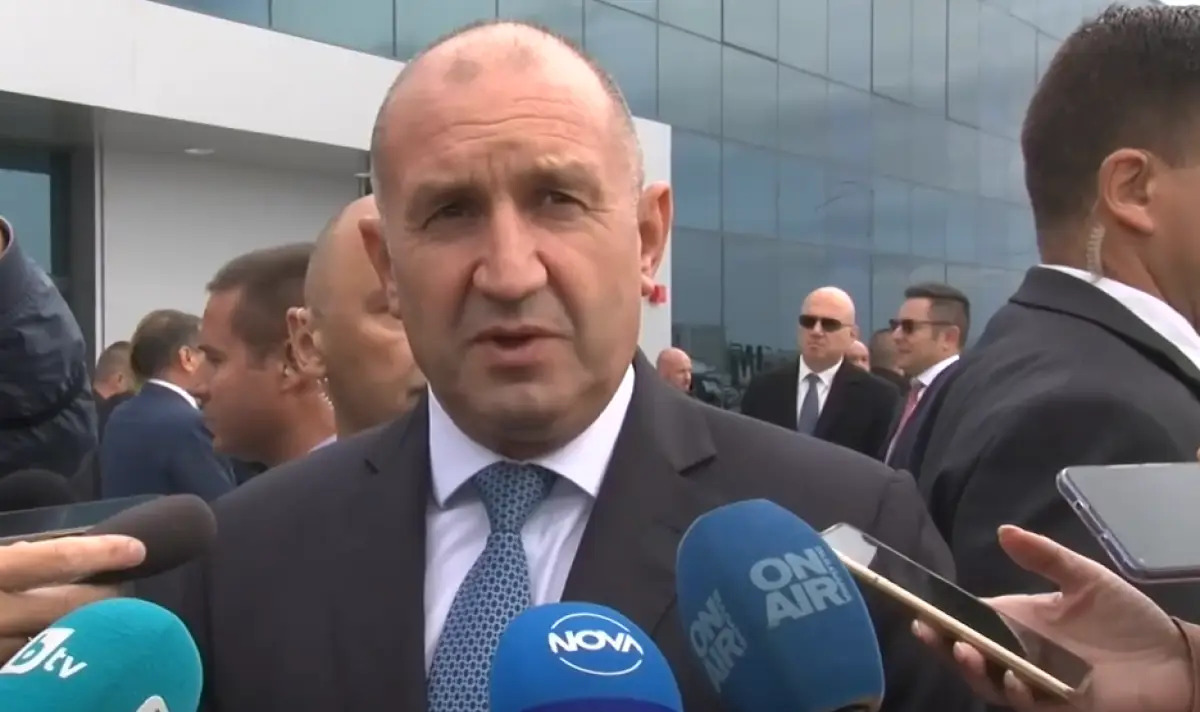 Румен Радев призова за спазване на процедурите: Нека първо да бъде избран председател на НС, след това мога да свикам консултации