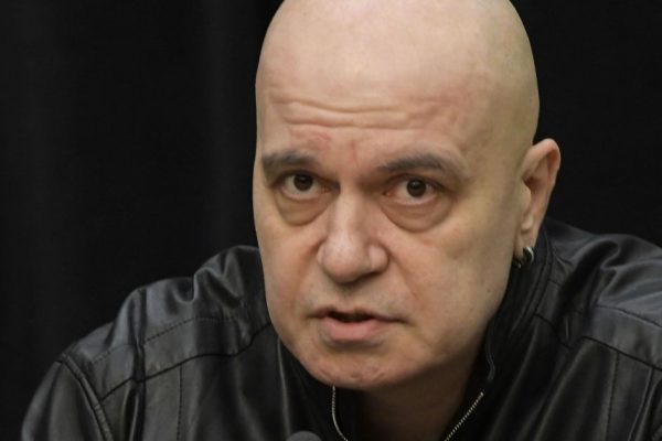 Слави Трифонов: Изборът на Силви Кирилов за председател на НС е спасителен пояс
