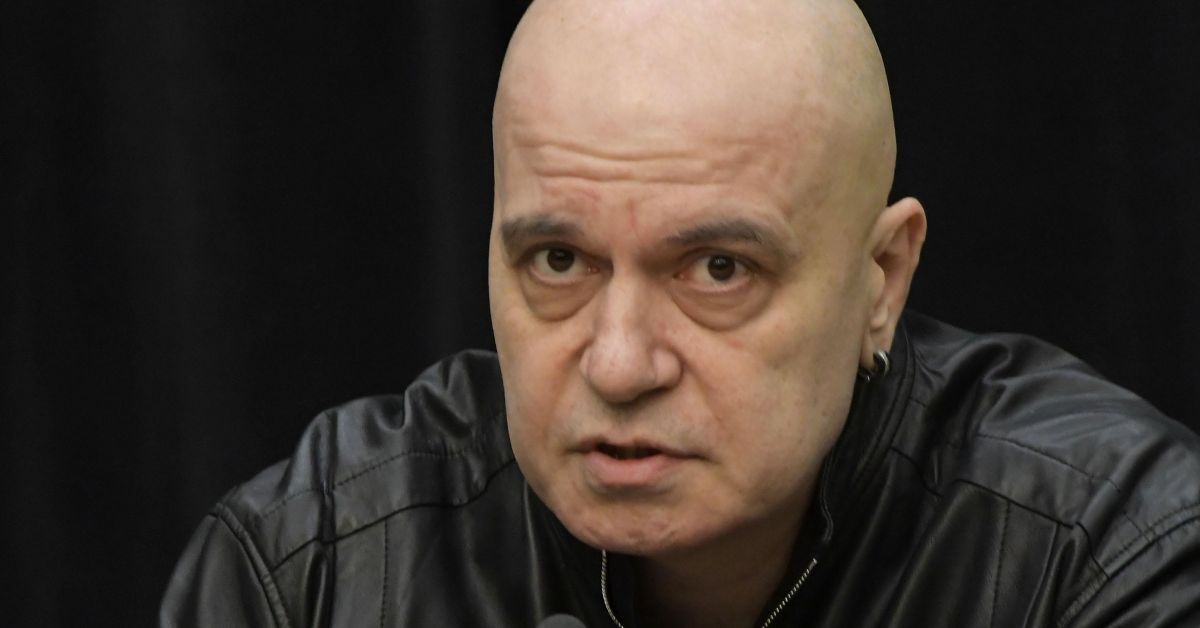 Слави Трифонов: Изборът на Силви Кирилов за председател на НС е спасителен пояс