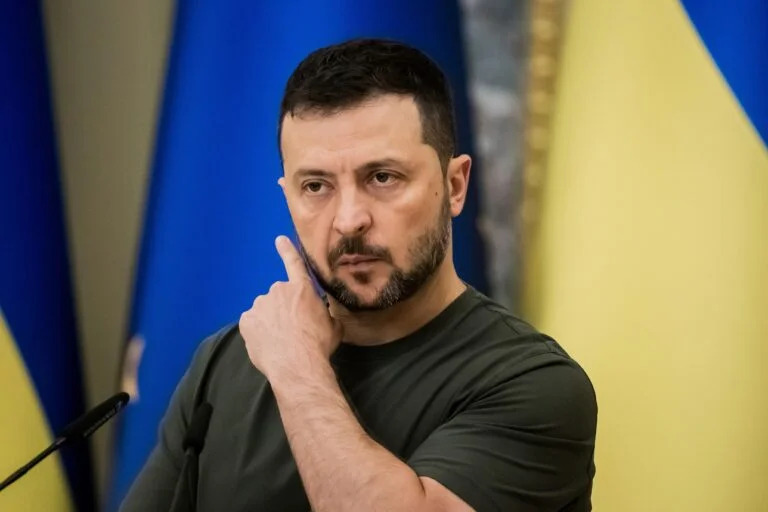 Украински депутат: Оставката на Зеленски би била най-добрият подарък за страната!