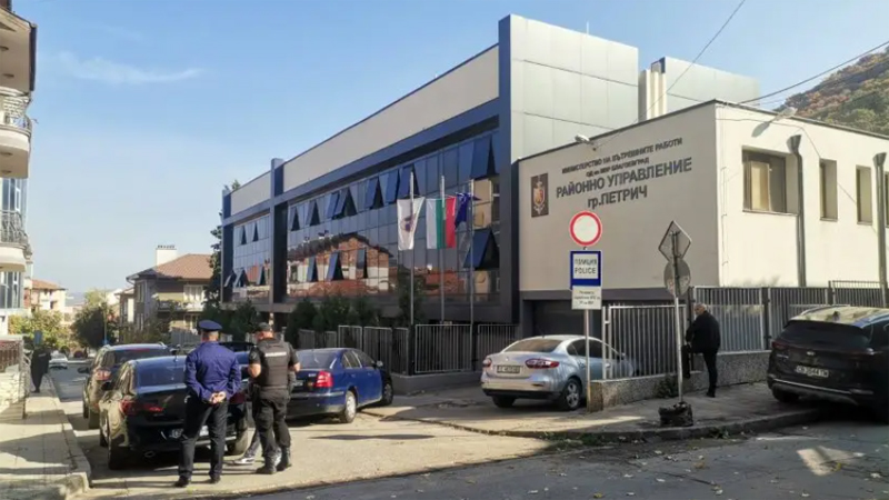 Задържаха началника на полицията в Петрич по време на мащабна антикорупционна операция