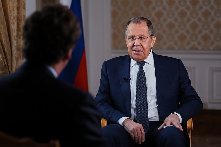 Интервюто на Сергей Лавров с Тъкър Карлсън предизвика широк отзвук в англоезичните медии и социални мрежи