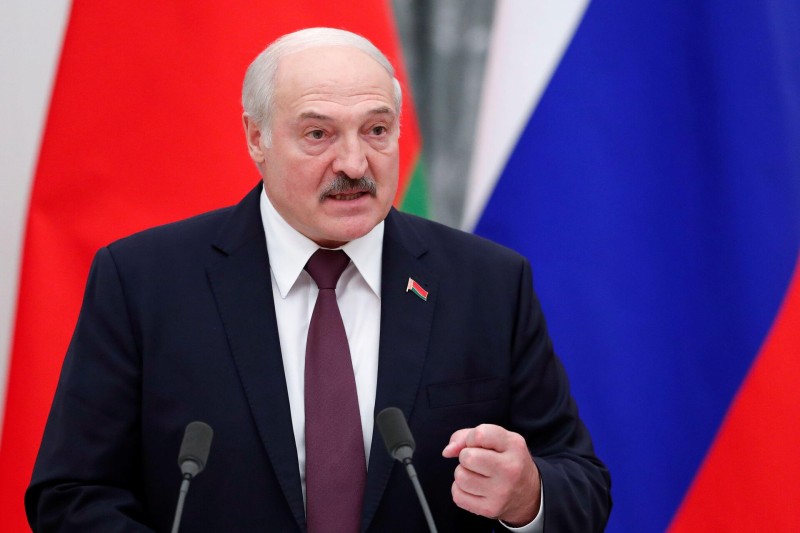 Лукашенко: Беларус разполага с ядрени бойни глави и е готов да използва „Орешник“