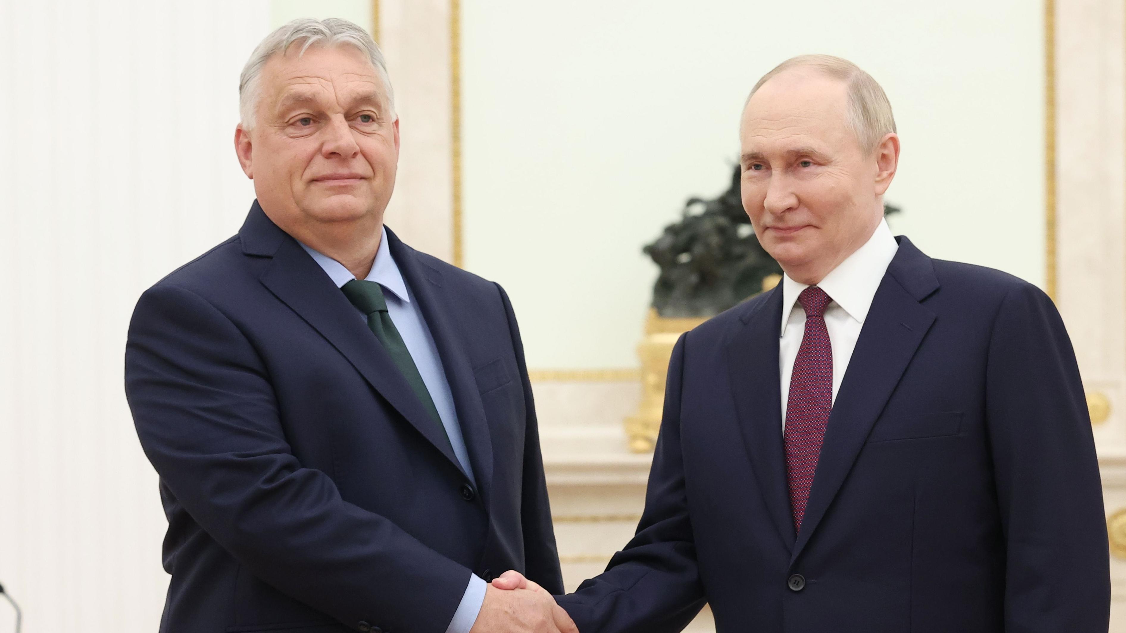 Орбан и Путин обсъдиха мирни планове за Украйна в телефонен разговор