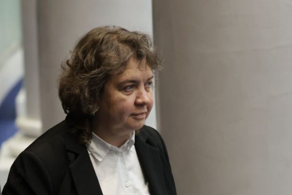 Пореден провал! Само два гласа лишиха Наталия Киселова от председателския пост