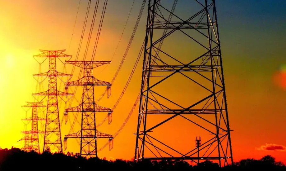 Стачка в EDF прекъсна 2,5 GW от френското производство на електроенергия