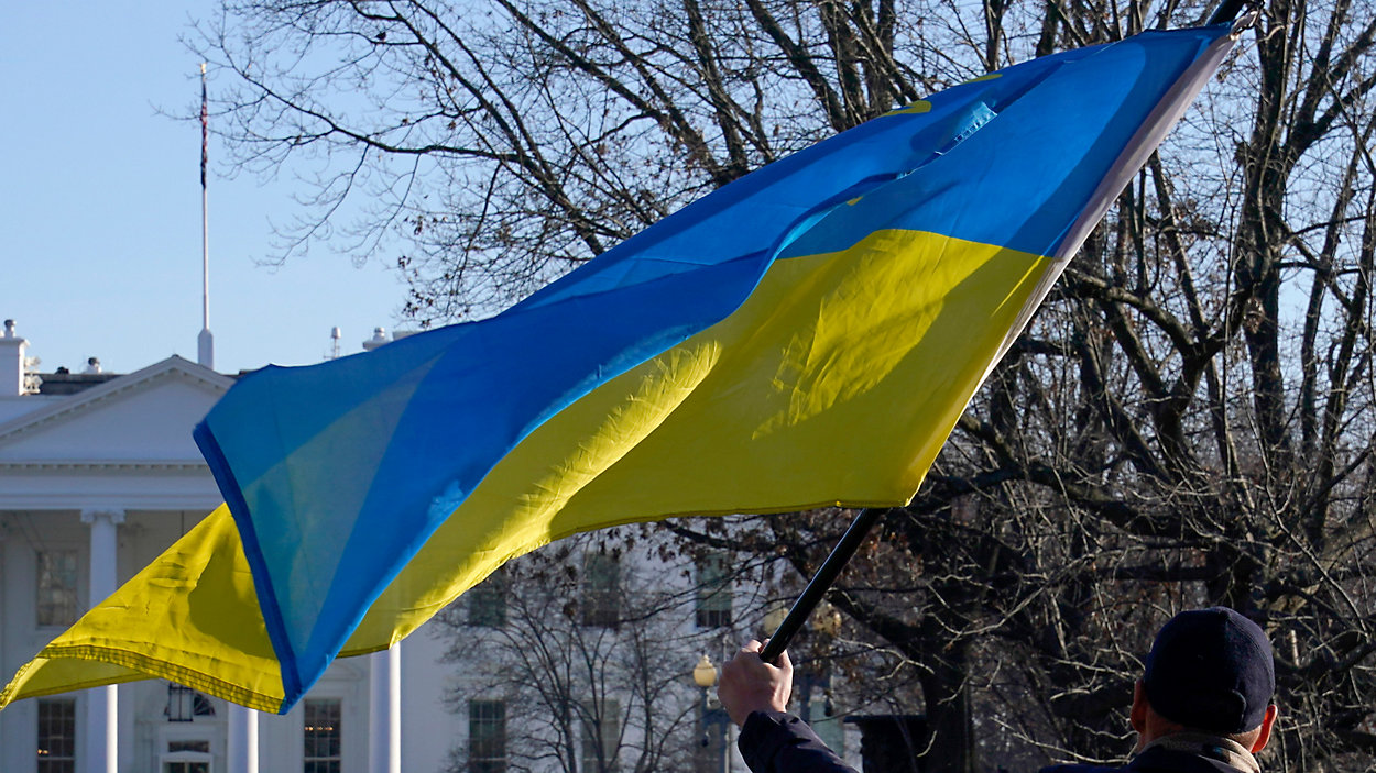 Украйна ще предложи специални военни договори за младежи, за да укрепи армията си