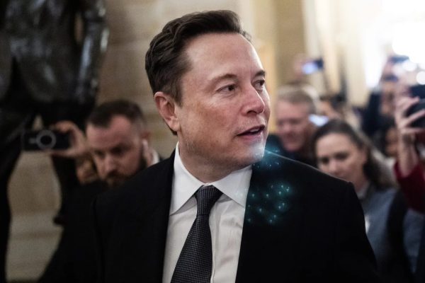 Илон Мъск засили критиките си към британския премиер Киър Стармър