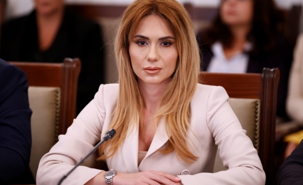 Председателят на КЗП защити действията си относно отнемането на лицензите на телекомите