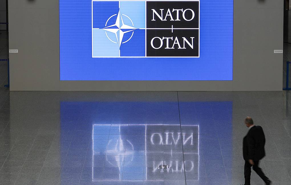 НАТО се разпада! САЩ изтегля войниците си от Европа