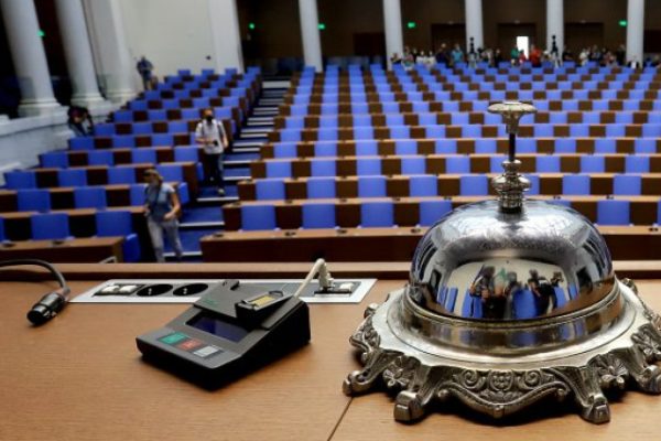 Народното събрание отхвърли законопроекта за чуждестранни агенти на "Възраждане"