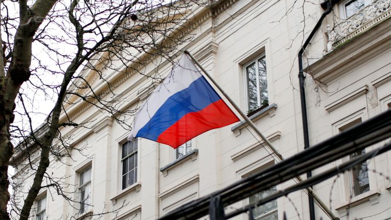 Обединеното кралство експулсира руски дипломат за предполагаем шпионаж