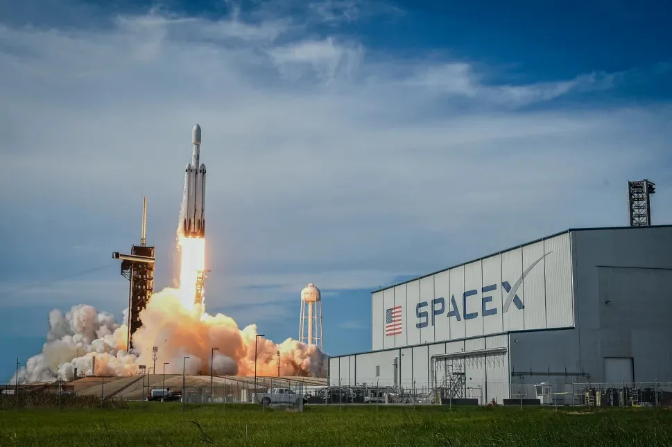 SpaceX изстреля модула Athena към Луната