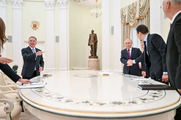 Напредък в разговорите между Путин и Виткоф