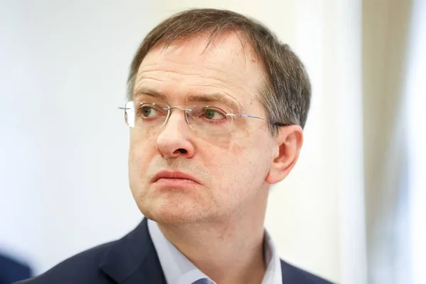 Руски преговарящи ще чакат украинските в Турция от 10:00 часа в петък