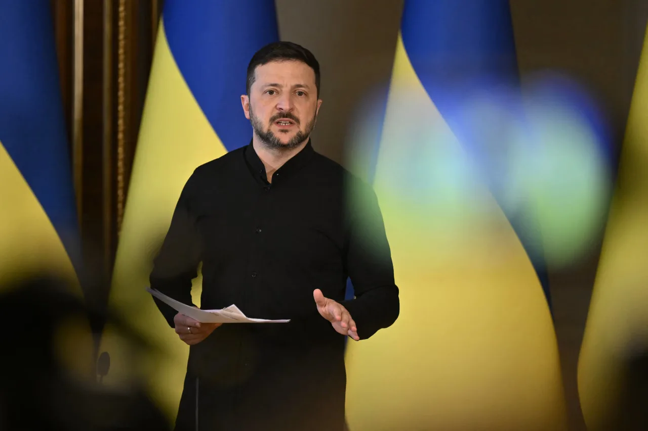 Зеленски нареди сформиране на постоянна преговаряща делегация за диалог с Русия