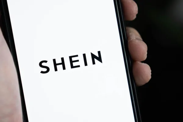 Франция глоби Shein с 40 милиона евро за измамни бизнес практики
