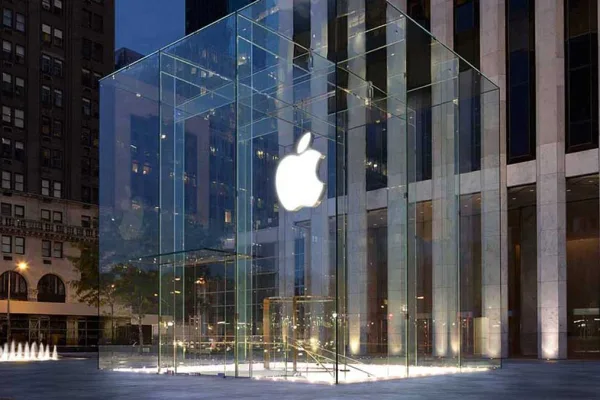Китайските доставчици на Apple губят позиции след заплахите на Тръмп за мита