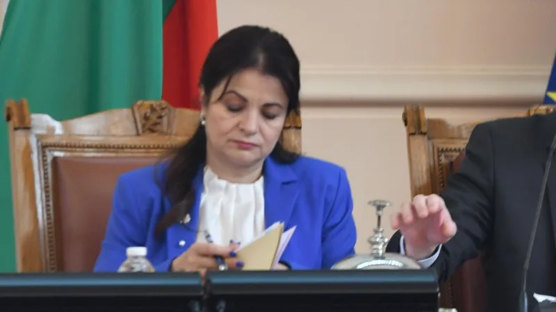 Поискаха оставката на Росица Кирова от ГЕРБ заради „скандалното ѝ поведение“ по време на дебатите за избор на омбудсман