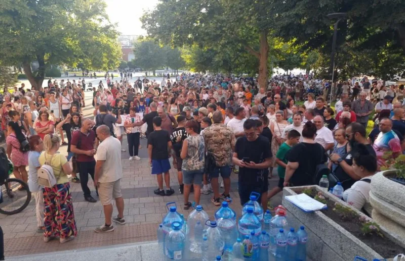 Жителите на Плевен за пореден път излязоха на протест