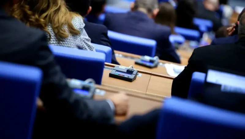 НА ЖИВО: Парламентът отхвърли ветото на президента върху закона за Държавна агенция „Разузнаване“