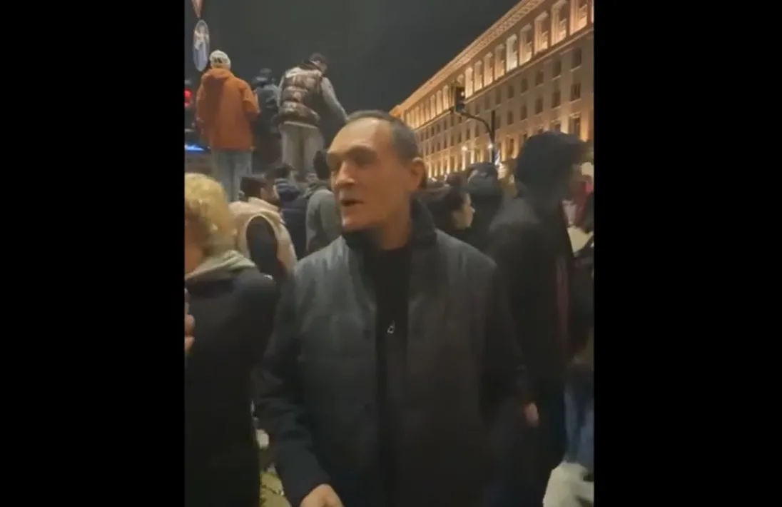Бизнесменът Васил Божков даде пример и подкрепи протеста на младите (ВИДЕО)