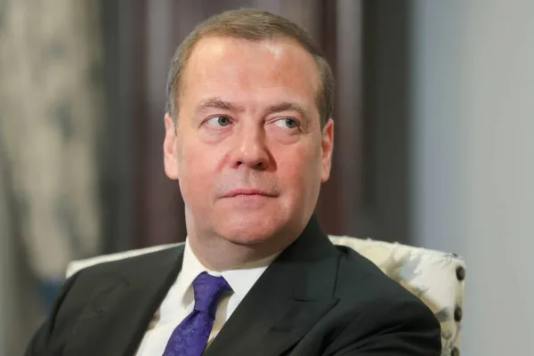 Медведев: Колкото повече Западът харчи за Киев, толкова повече земя ще си върне Русия