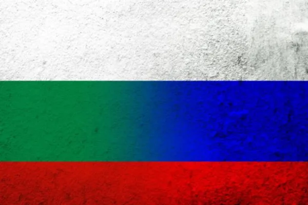 Кремъл и руски държавни институции в контекста на решения за военни договори