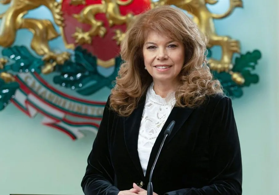 Президентът Йотова се среща с Рая Назарян