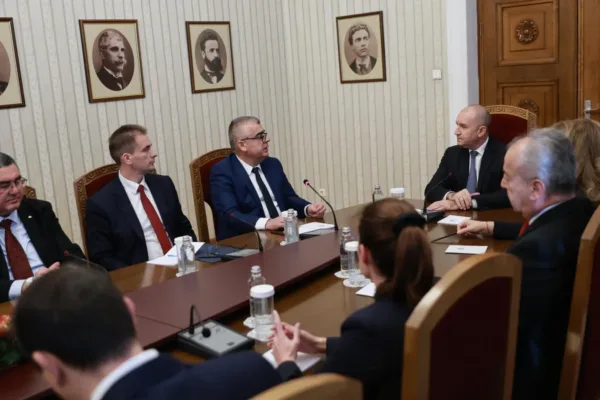 Президентът Румен Радев вбеси Пеевски