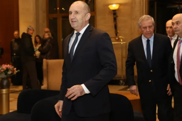 С какво трябва да се справи президентът Румен Радев след изборите?