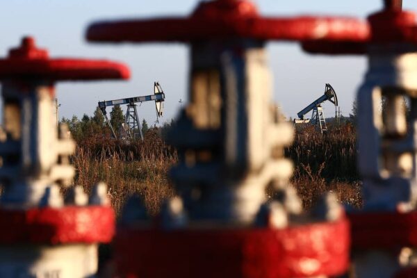Русия заявява, че няма да доставя петрол на страни, които подкрепят ценови таван