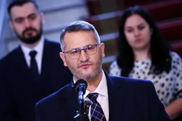 Народът изригна срещу министър Христанов в защита на бай Рибан
