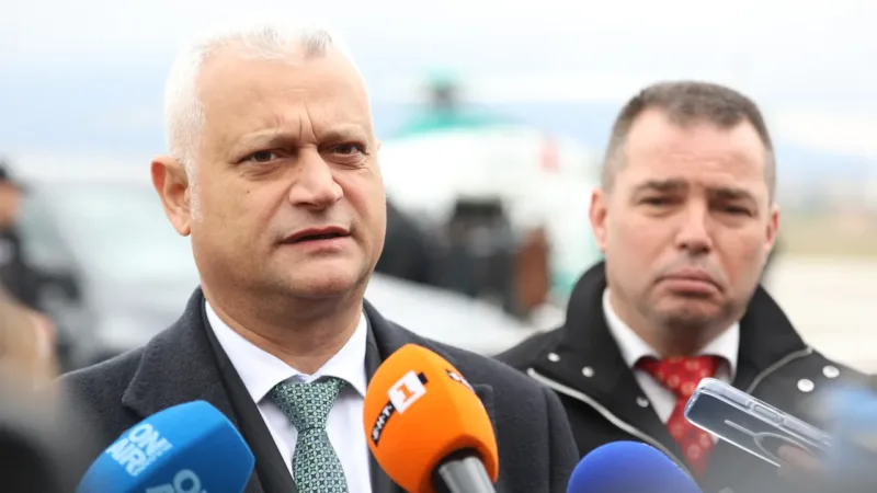 Служебният вътрешен министър: Шефката на Софийска градска прокуратура е пътувала в чужбина с Петьо Еврото