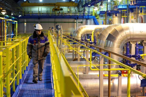 Европа спира вноса на руски втечнен природен газ по краткосрочни договори