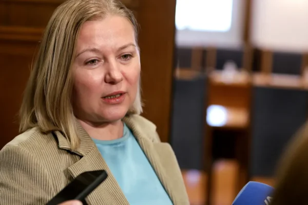 Надежда Йорданова за разцеплението на ПП-ДБ на две парламентарни групи