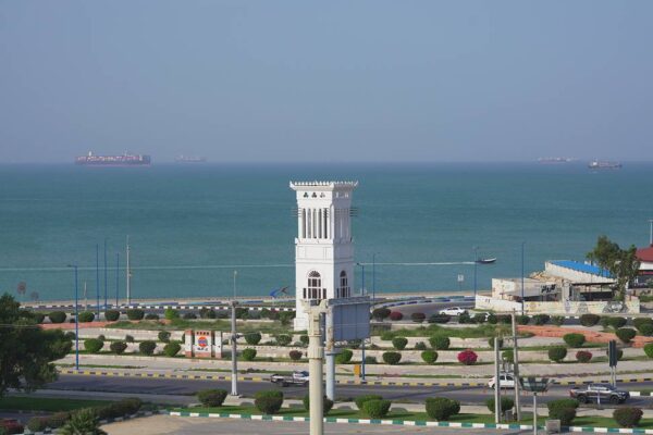 Иран ще разгледа намесата на САЩ в корабоплаването в Ормузкия проток като нарушение на прекратяването на огъня