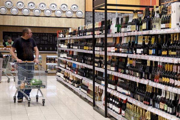Русия спря продажбите на някои видове коняк и вино от Армения