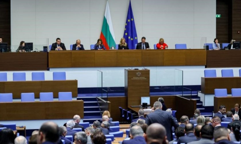 Депутатите ще обсъждат удължителен Закон за държавния бюджет