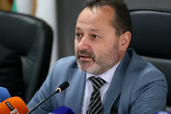 Регионален министър не знае къде са отишли милионите за свлачища