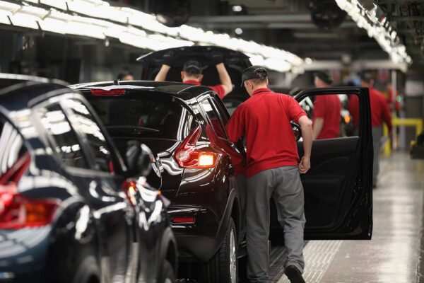 Financial Times: Nissan ще съкрати 10% от работната си сила в Европа