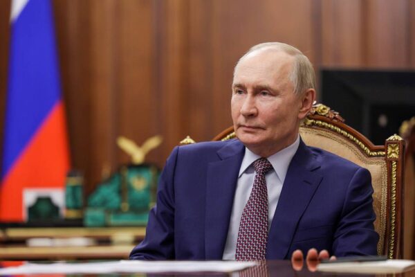 Посещението на Путин в Китай създава възможност за диалог между Русия, Китай и САЩ