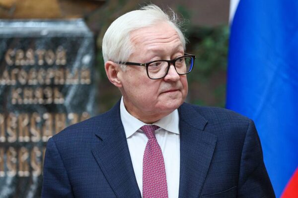 Висш дипломат предупреждава за нарастващ риск от челен сблъсък между НАТО и Русия