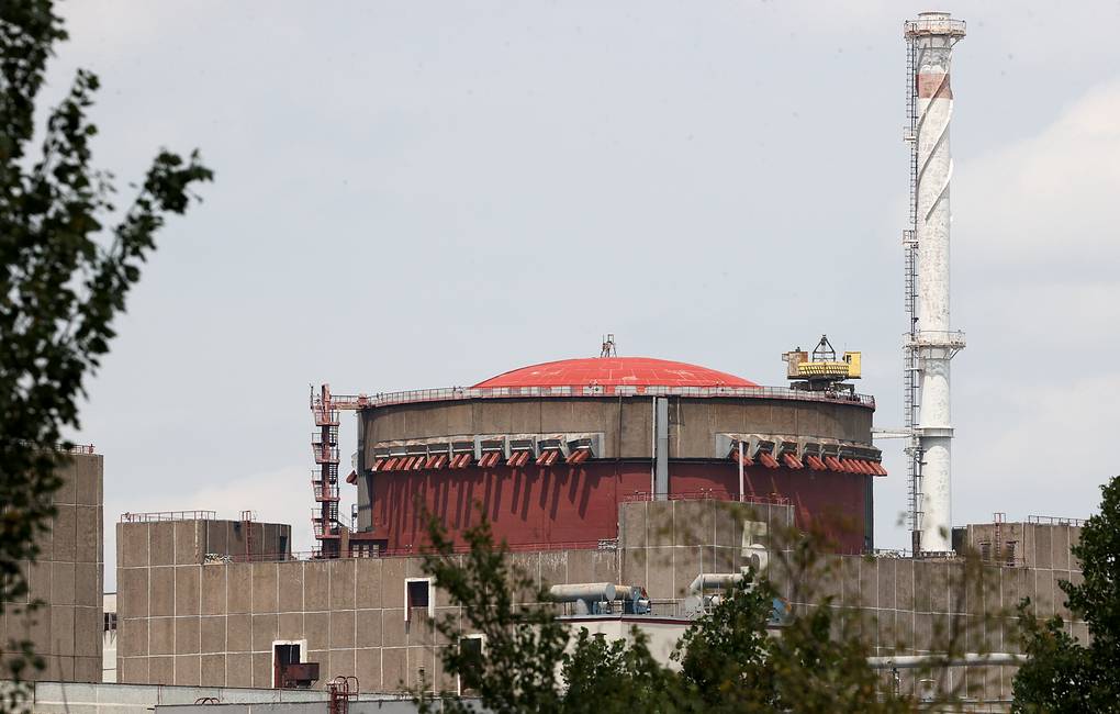 Украински дрон удари турбинната зала на шести блок на Запорожката АЕЦ